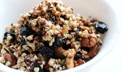 الحنطة السوداء مع الفواكه المجففة لإنقاص الوزن
